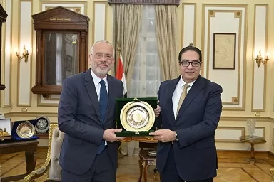 «رئيس جامعة القاهرة» يبحث مع «السفير اليوناني» تعزيز التعاون الأكاديمي والبحثي 4 - جريدة الجمهورية 1 211 - جريدة الجمهورية