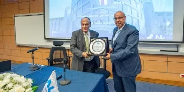 «جامعة النيل» تفتح آفاق الحوار حول الأمن القومي مع «اللواء سمير فرج»