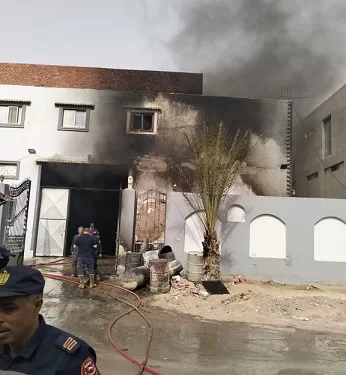 اندلاع حريق هائل في مصنع بويات بالشرقية