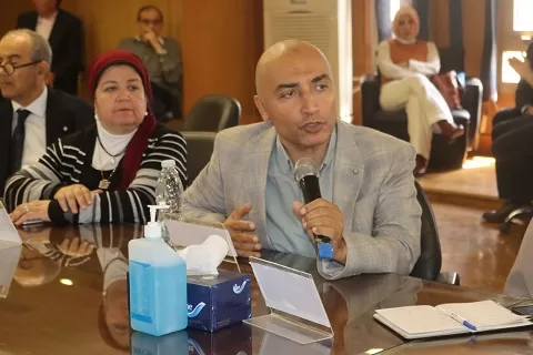 «عميد طب قصر العيني» يؤكد على التطبيق الكامل لبرنامج الامتياز الإلزامي الجديد (2+5) 14 - جريدة الجمهورية 10 42 - جريدة الجمهورية