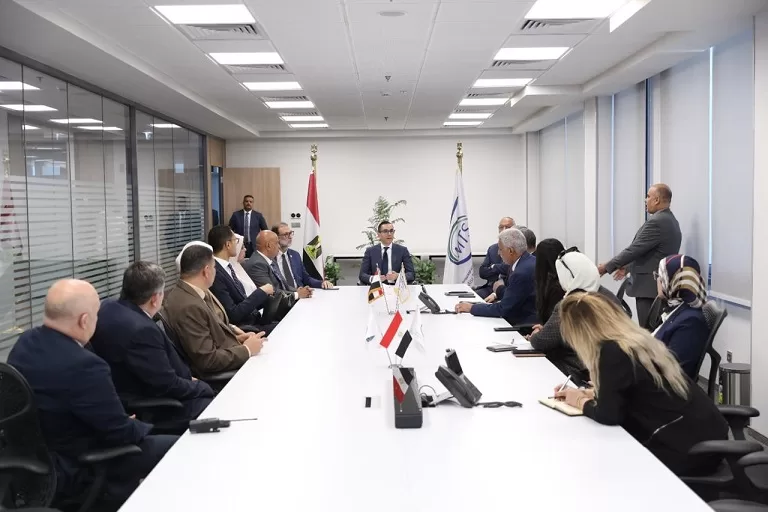 وزير الاستثمار: تطوير الموانئ يساهم في خفض تكاليف الإنتاج وجذب الاستثمارات بالإسكندرية 3 - جريدة الجمهورية 11 2 - جريدة الجمهورية