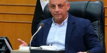 محافظ الإسماعيلية: لا تهاون في ملف أراضي الدولة.. وتسريع إجراءات التقنين ومحاسبة المتأخرين