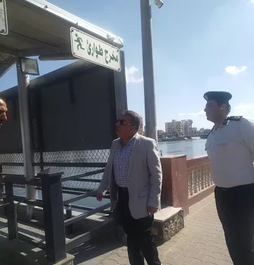 «محافظ الدقهلية» يتابع عن كثب سير العمل في الأتوبيس النهري ومساكن الجلاء