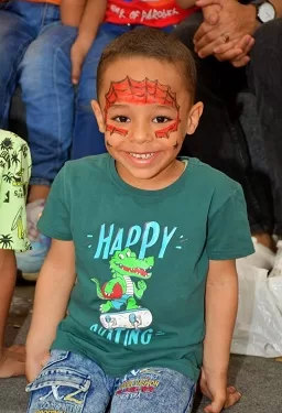 «ارسم ملامحي.. لون بخيالك».. جامعة عين شمس تحتفي بذوي الهمم والأيتام في يوم التحدي