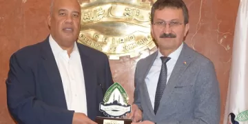 غرفة القاهرة التجارية تستقبل وفدًا تركيًا لتعزيز التبادل الزراعي