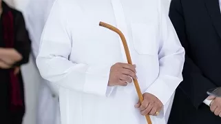 لوحة «وئام وسلام» تضيء سماء البحرين بحضور ولي العهد