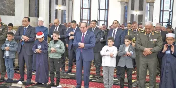 السيسى يؤدى صلاة العيد بمسجد المشير طنطاوى