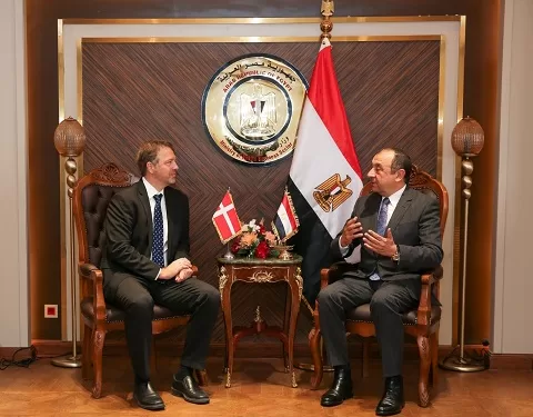 «شيمي» يبحث تعزيز الشراكة الاقتصادية مع الدنمارك في مجالات الاستثمار المشترك 1 - جريدة الجمهورية «شيمي» يبحث تعزيز الشراكة الاقتصادية مع الدنمارك في مجالات الاستثمار المشترك