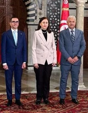 «وزير الاستثمار» يبحث مع رئيسة وزراء تونس تعزيز العلاقات الاقتصادية والتجارية