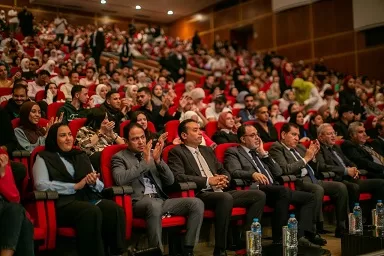 جامعة حلوان تتألق بأكبر عرض علمي في «شارع العلوم» بمجمع الفنون 5 - جريدة الجمهورية 3 162 - جريدة الجمهورية