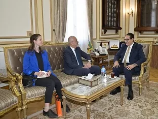 «رئيس جامعة القاهرة» يبحث مع «السفير اليوناني» تعزيز التعاون الأكاديمي والبحثي 2 - جريدة الجمهورية 3 168 - جريدة الجمهورية