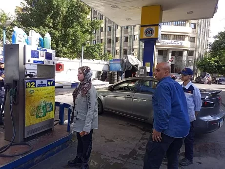سكرتير عام محافظة الإسكندرية تقود حملات تفتيشية مكثفة على مواقف الميكروباص 4 - جريدة الجمهورية 4 84 - جريدة الجمهورية