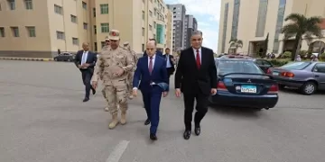 جامعة كفر الشيخ تستضيف ندوة تثقيفية بحضور المحافظ: القوات المسلحة تحمي وتبني