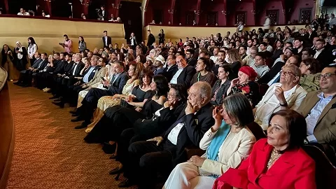 «نجوم الفن» يضيئون سماء الإسكندرية في افتتاح مؤثر وتكريمات استثنائية بـ «مهرجان الفيلم القصير» 4 - جريدة الجمهورية 5 182 - جريدة الجمهورية