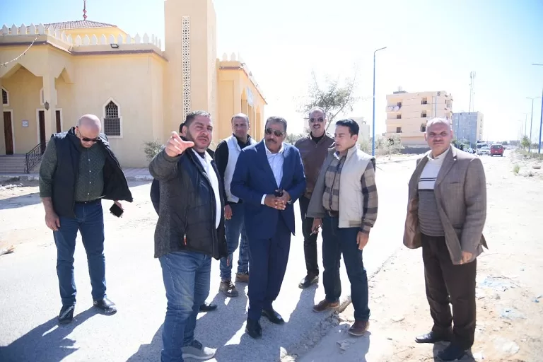 محافظ مطروح يوجه بسرعة رصف شارع «علم الروم» لتيسير حركة المرور 5 - جريدة الجمهورية 7 3 - جريدة الجمهورية