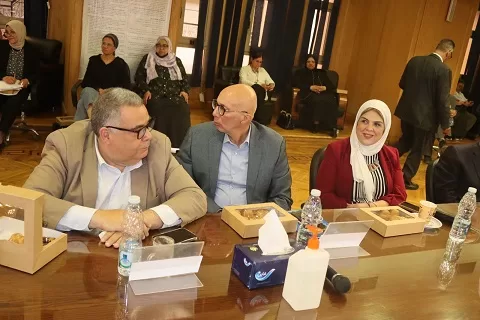 «عميد طب قصر العيني» يؤكد على التطبيق الكامل لبرنامج الامتياز الإلزامي الجديد (2+5) 11 - جريدة الجمهورية 7 63 - جريدة الجمهورية