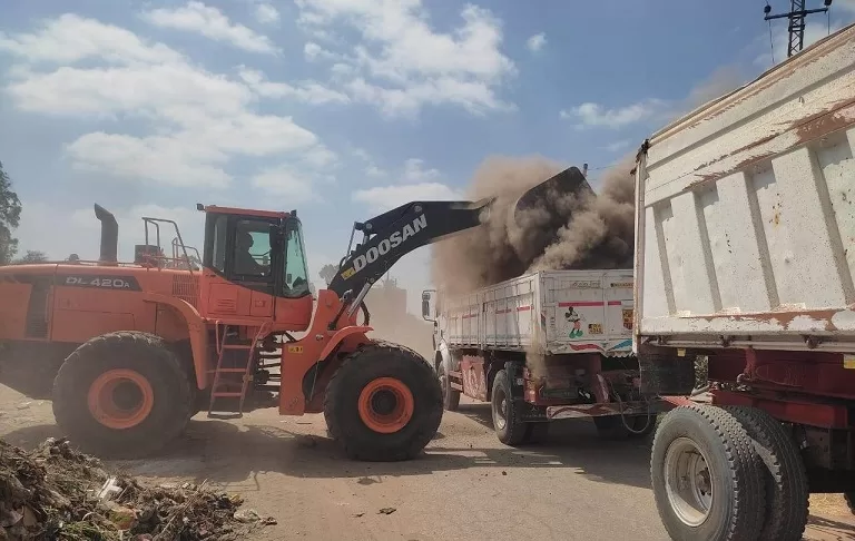 محافظ المنوفية: رفع أكثر من 36 ألف طن قمامة من المدن والمراكز خلال شهر مارس 2 - جريدة الجمهورية 8 1 - جريدة الجمهورية