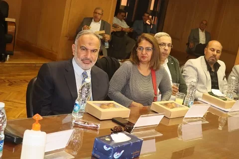«عميد طب قصر العيني» يؤكد على التطبيق الكامل لبرنامج الامتياز الإلزامي الجديد (2+5) 12 - جريدة الجمهورية 8 50 - جريدة الجمهورية