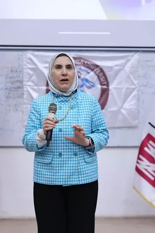 طلاب «طب المنصورة الجديدة» يبدعون في عرض إكلينيكي ضمن فعاليات الـ« Grand Round» 2 - جريدة الجمهورية 8 98 - جريدة الجمهورية