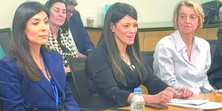 توقعات النمو الإيجابية تعكس فعالية الإصلاح الاقتصادى والهيكلى 1 - جريدة الجمهورية احتفالات ومكافآت فى بيراميدز