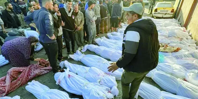 غارات إسرائيلية عنيفة على مناطق مختلفة فى غزة 1 - جريدة الجمهورية احتفالات ومكافآت فى بيراميدز