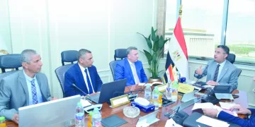 وزير الرياضة ومحافظ الجيزة يفتتحان ملاعب نادى الصحفيين