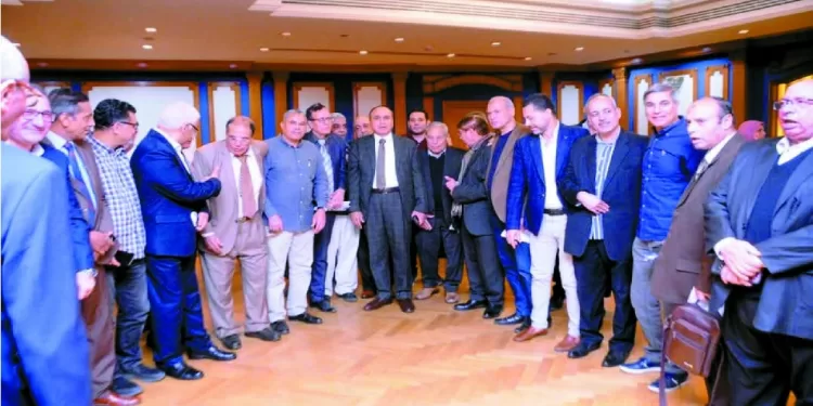 عبدالمحسن سلامة مع كبار الكتاب بدار التحرير: هدفنا حماية المهنة.. وبرنامجى يتضمن خدمات غير مسبوقة