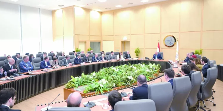 ممثلو الشركات الفرنسية الكبرى فى «القاهرة».. لتعزيز سبل التعاون الاقتصادى 1 - جريدة الجمهورية ممثلو الشركات الفرنسية الكبرى فى «القاهرة».. لتعزيز سبل التعاون الاقتصادى