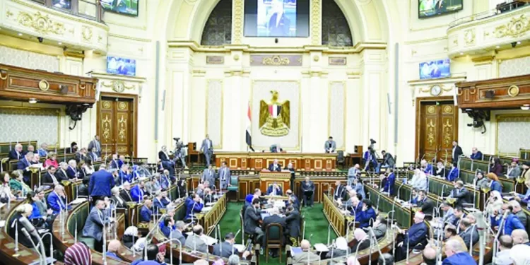 للمنازل‭ ‬حرمة‭.. ‬لا‭ ‬تفتيش‭ ‬ولا‭ ‬مراقبة‭.. ‬إلا‭ ‬بأمر‭ ‬قضائى‭ ‬ ‮«‬النواب‮»‬‭ ‬يوافق‭ ‬نهائياً‭ ‬على‭ ‬مشروع‭ ‬قانون‭ ‬الإجراءات‭ ‬الجنائية‭ ‬الجديد‭ ‬