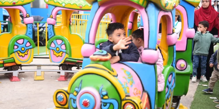 إقبال كثيف على متنزهات مطروح في ثالث أيام عيد الفطر