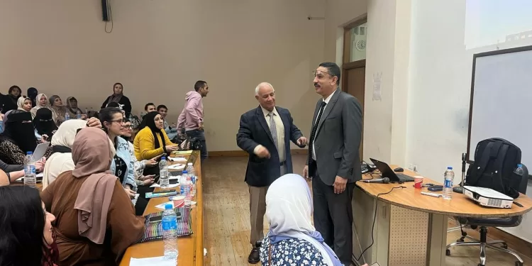 بدء الدراسة بالفصل الثاني بمركز التعليم المدمج بجامعة القاهرة بتجهيزات كاملة