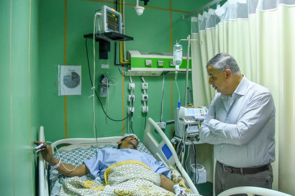 الإسكندرية تواسي «محمد»: شقة جديدة وفرصة عمل بعد فقدانه أسرته في انهيار العقار 3 - جريدة الجمهورية WhatsApp Image 2025 04 04 at 4.31.40 PM 1 - جريدة الجمهورية