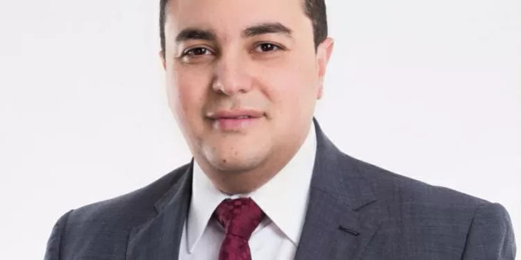 عضو مجلس إدارة الغرفة التجارية: زيارة ماكرون خطوة محورية نحو تنمية العلاقات الاقتصادية المصرية الفرنسية 1 - جريدة الجمهورية عضو مجلس إدارة الغرفة التجارية: زيارة ماكرون خطوة محورية نحو تنمية العلاقات الاقتصادية المصرية الفرنسية