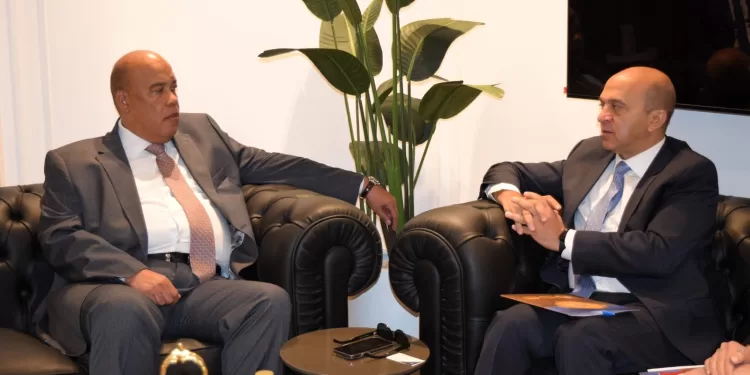 غرفة القاهرة توقع مذكرة تفاهم مع نظيرتها الفرنسية لتعزيز الاستثمارات الثنائية 1 - جريدة الجمهورية غرفة القاهرة توقع مذكرة تفاهم مع نظيرتها الفرنسية لتعزيز الاستثمارات الثنائية