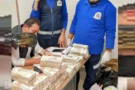 درس في الأمانة.. رجال الإسعاف يعيدون حقيبة أموال ومجوهرات بـ7 ملايين جنيه لصاحبها