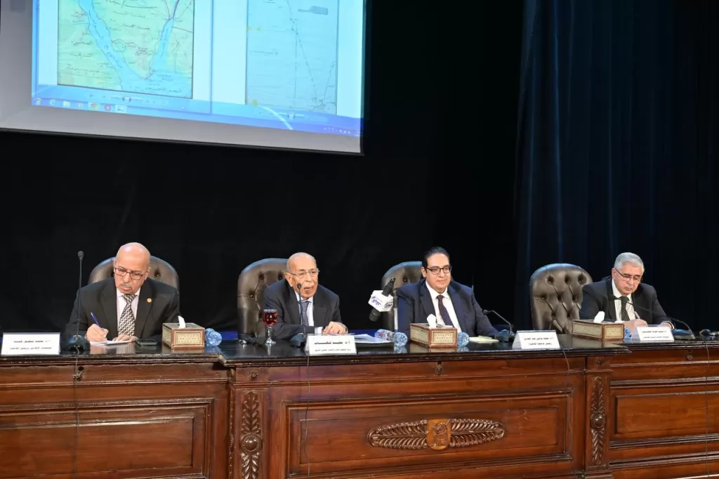 إحياءً لذكرى النصر القانوني.. د. مفيد شهاب يستعرض ملحمة استرداد طابا بجامعة القاهرة 3 - جريدة الجمهورية WhatsApp Image 2025 04 17 at 9.35.52 AM 1 - جريدة الجمهورية