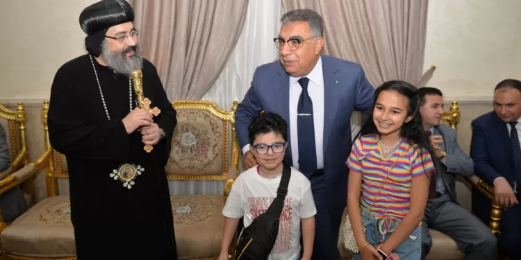 زيارة تهنئة.. محافظ الدقهلية يحمل رسالة محبة لأقباط الدقهلية في دير دميانة