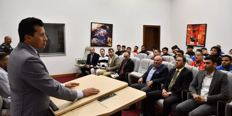 وزير الشباب يتابع استعدادات منتخب المصارعة للبطولة الأفريقية بالمغرب