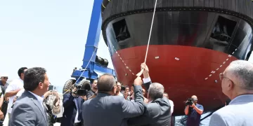 بقوة شد 90 طن.. تدشين أول قاطرتين بحريتين مصريتين بتقنيات صديقة للبيئة في سفاجا