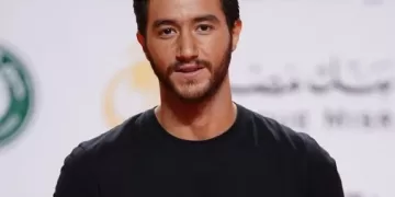 مهرجان الإسكندرية يكرم أحمد مالك بجائزة «هيباتيا الذهبية» في دورته الـ11