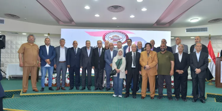 إشادة عربية ودولية واسعة بموقف الرئيس السيسي الداعم للقضية الفلسطينية في مؤتمر «عمومية النسيج»