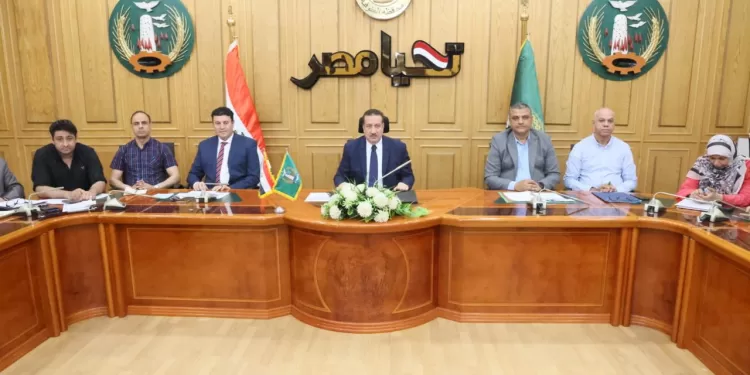 تشديد الرقابة.. محافظ المنوفية يطالب بتكثيف حملات إزالة التعديات ورفع كفاءة الإنارة