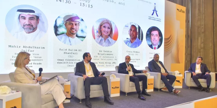 خبراء عالميون يبحثون دمج الاستدامة والتكنولوجيا في تصميم المعارض المستقبلية 1 - جريدة الجمهورية وزير الاستثمار: مصر تمتلك المقومات لتصبح قوة تصديرية عالمية