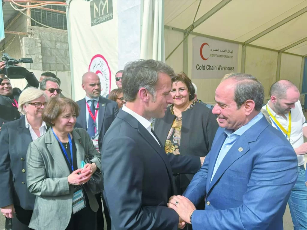 تضامنًا من فرنسا مع الجهود المصرية.. السيسى يصطحب ماكرون فى زيارة للعريش 2 - جريدة الجمهورية d39d5fdc 60e8 4188 8b9a b87390cf3e51 - جريدة الجمهورية