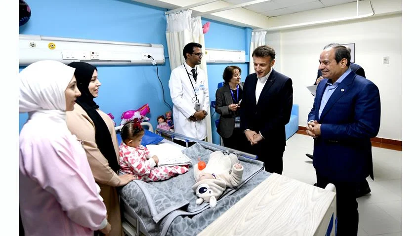 فيديو| الرئيس عبد الفتاح السيسي ونظيره الفرنسي يقومان بزيارة إلى مدينة العريش بشمال سيناء 7 - جريدة الجمهورية pp 24 jpg - جريدة الجمهورية