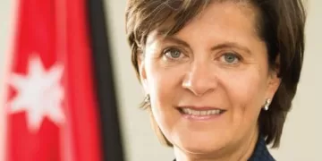 اليابان تمنح الوزيرة لينا عناب وسام الشمس المشرقة