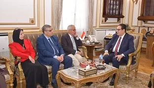 «طب بيطري القاهرة» تحتفظ بتميزها.. تجديد الاعتماد المؤسسي والبرامجي من الهيئة القومية للجودة