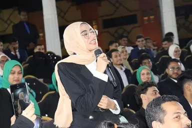 «وزير التعليم العالي» يكرم «الفنان سامح حسين» في «صالون القادة الثقافي» تقديرًا لدوره في نشر الفن الهادف 10 - جريدة الجمهورية 10 4 - جريدة الجمهورية