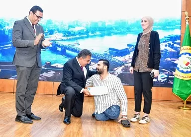 تكريم 50 عاملًا تقديرًا لجهودهم في احتفال عيد العمال بالدقهلية 2 - جريدة الجمهورية 11 4 - جريدة الجمهورية
