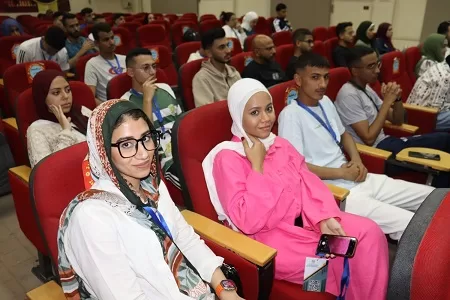 «بناء الوعي ومواجهة التطرف».. شباب الجامعات في حوار مفتوح بمعهد إعداد القادة 4 - جريدة الجمهورية 11 7 - جريدة الجمهورية